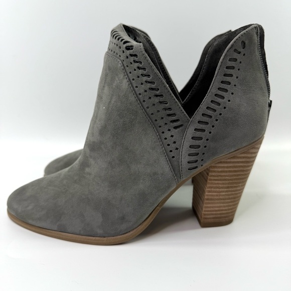 Vince Camuto Fileana Split Shaft Suede Ankle Boots Grey 8.5 - Picture 1 of 16